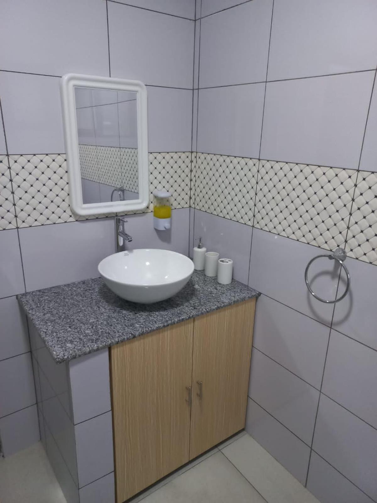 Двойна стая с балкон и изглед към морето в E&E Self Catering