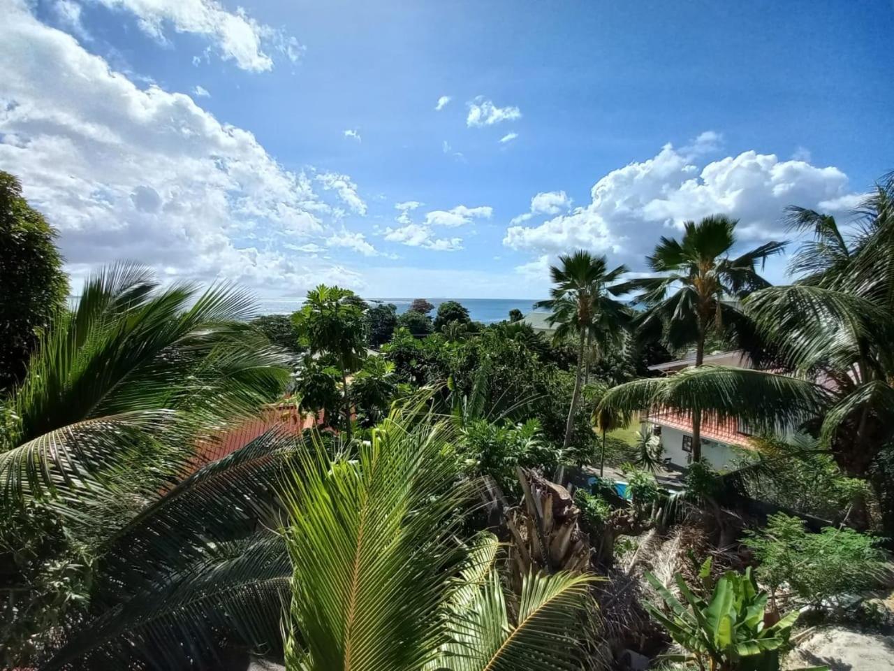 Double Room with Balcony Ocean View в E&E Self Catering